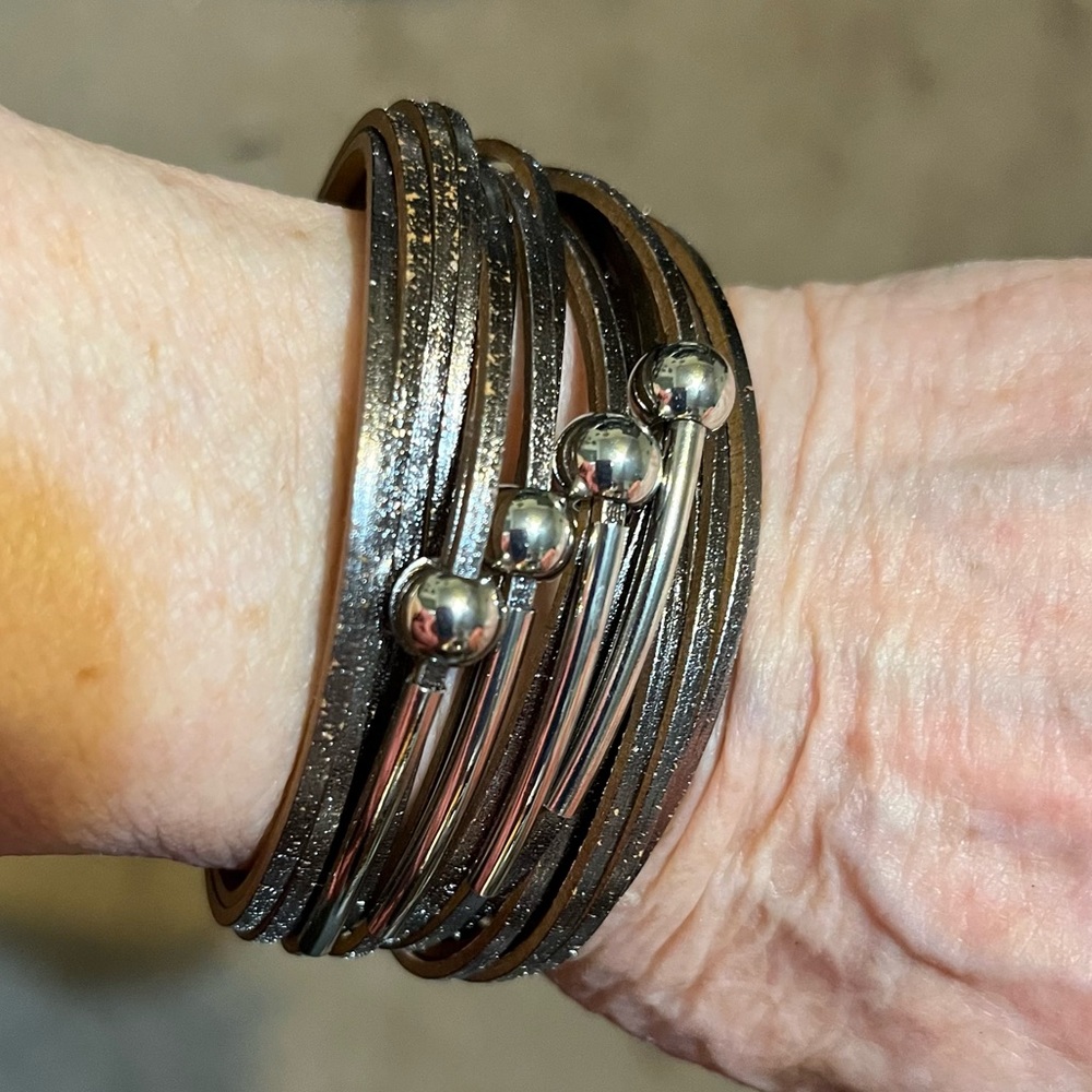 Cute leather bracelet